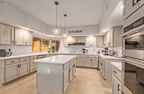 Foothills House | Updated & Spacious, Heated Pool, 5BR, 4 King Beds, Mt Views, Game Rm, Putting Gr