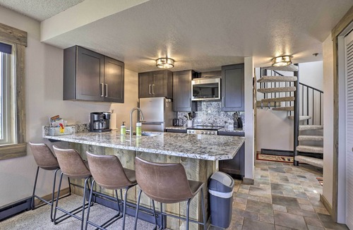 Granby Apartment | Updated Studio Loft in Granby: Epic Mountain Views