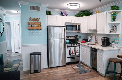 Galveston Condo | Updated! Sunrise-Ocean View, Top Fl, Prvt Beach Access, Pool, W&D, Parking