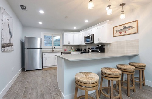 Sanibel House | Updated Three Bedroom Home, Short walk the Beach! Shell Basket 2