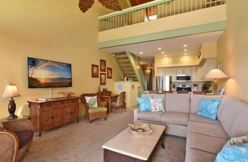Honokowai Apartment | Updated Top floor condo, Oceanfront, private beach