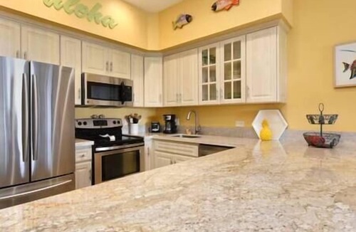 Honokowai Apartment | Updated Top floor condo, Oceanfront, private beach