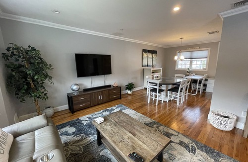 Kings Park Apartment | Updated top level apartment - modern design with open floor plan