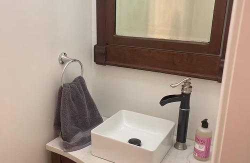 South Baton Rouge House | Updated townhouse