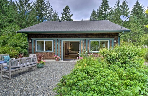 Vashon Island Apartment | Updated Vashon Island Studio w/ Yard & Ponds!