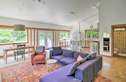 Vashon Island Apartment | Updated Vashon Island Studio w/ Yard & Ponds!