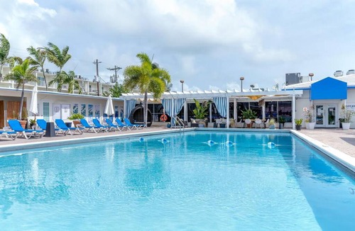 Marathon Apartment | Updated WATERFRONT, pool, tiki bar, boat ramp, etc