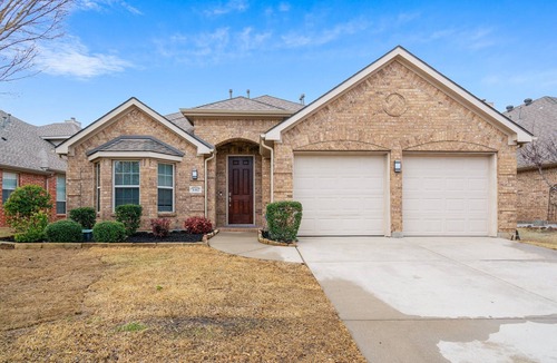Lantana House | UPGRADED 4 BR Home in the Argyle area-24 Min to DFW Airport