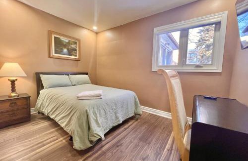 North York House | Upgraded Ensuite Rooms 7-min to Subway Near Downsview Rogers Stadium