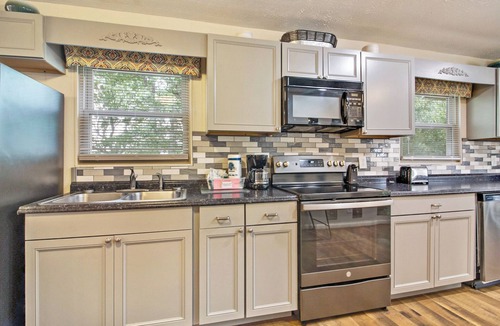 Lake Tansi Condo | Upgraded Lake Tansi Condo – 3BR Comfort & Cozy Vibes!