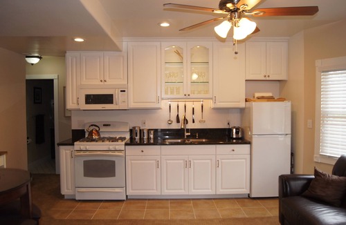 Sherman Heights Condo | Upgraded Victorian Unit Close to DT, Conv Ctr, Zoo, Coronado, Airport, Sea World
