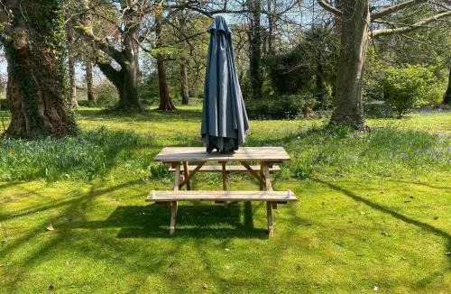 Uphill Bed & Breakfast | Uphill Manor Bed & Breakfast