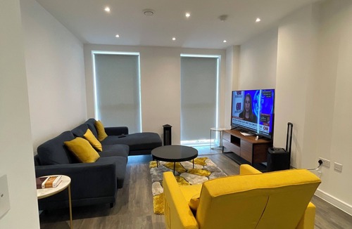 South Hornchurch Apartment | UPPAMOST luxury home 2