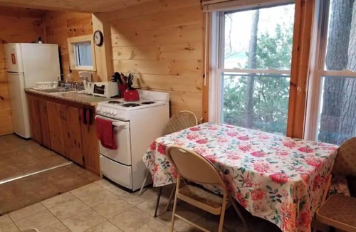 Lincoln Cottage | Upper Cold Stream Pond Retreat