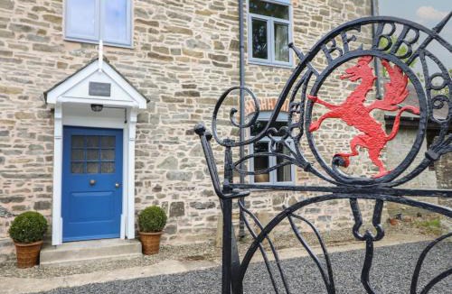 Welshpool House | Upper Dolarddyn