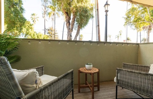 Upper East Condo | Upper Eastside Walkabout