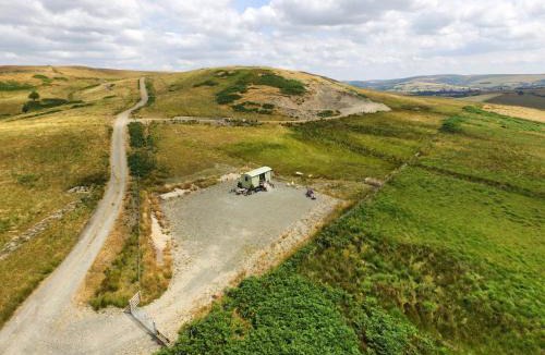 Disserth and Trecoed Cabin | Upper Gilwern Quarry Hut