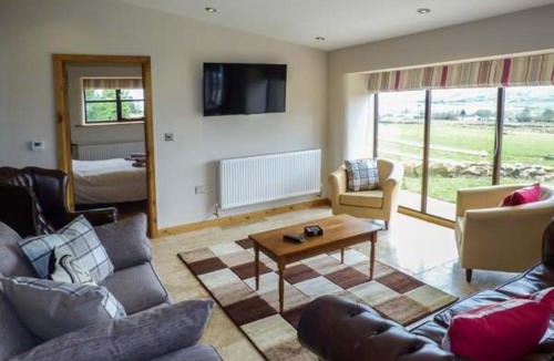 Cauldon Low House | Upper Greenhills Farm