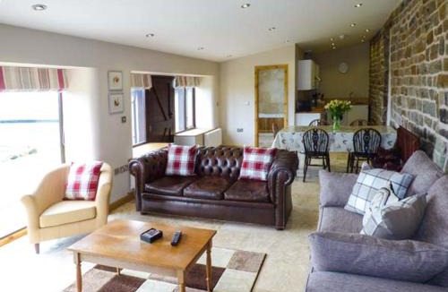 Cauldon Low House | Upper Greenhills Farm