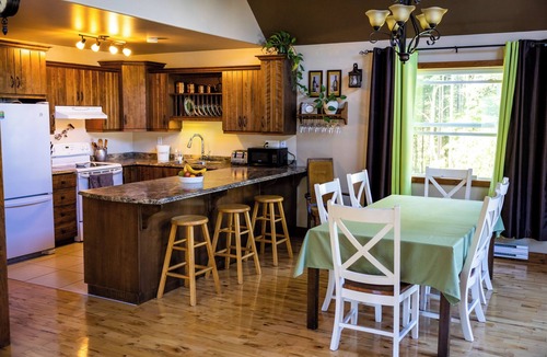 Cormack Bed & Breakfast | Upper Humber Settlement A FarmStay BNB