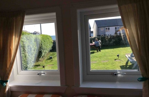 Port Ellen Cottage | Upper Imeraval Cottage Sleeps 6 Pet-Friendly