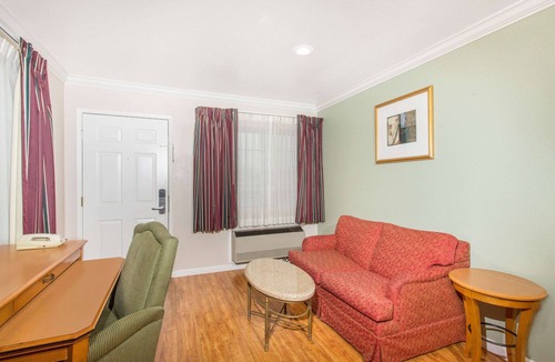 Upper Lake Hotel | Upper Lake Inn and Suites