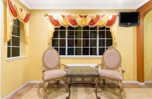 Upper Lake Hotel | Upper Lake Inn & Suites