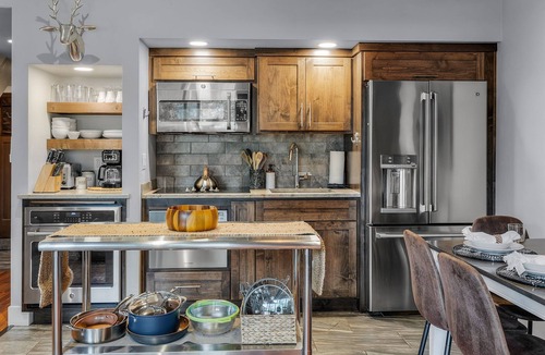 Century West Condo | Upper-Level Condo with Resort Pool and Hot Tub access