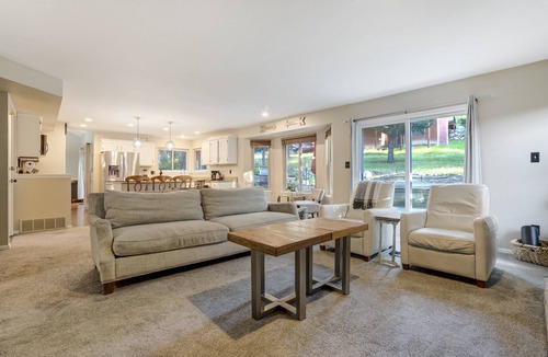 Northwest Colorado Springs House | Upper Level | Mountain-View Retreat