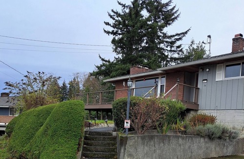 Boulevard Bluffs House | Upper Level with a view close to Boeing