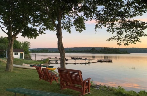 Rideau Lakes Cabin | Upper Rideau Resorts waterfront Cabin #4