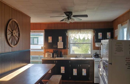 Rideau Lakes Cabin | Upper Rideau Resorts waterfront cabin#6