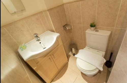 Kemptown Hotel | Upper Rock 10 - double room en-suite