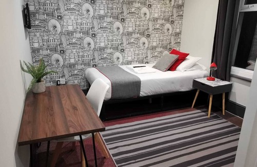 Brighton Hotel | Upper Rock 2 - single room en-suite