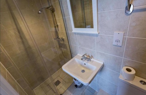 Kemptown Hotel | Upper Rock 6 - double room en-suite