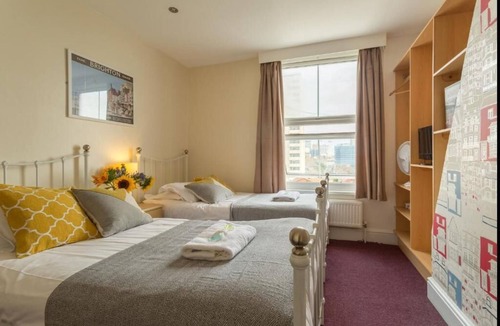 Kemptown Hotel | Upper Rock 9 - double room en-suite