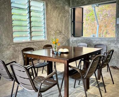 Kampung Sungai Kechil Ulu House | Upper Room Hideaway