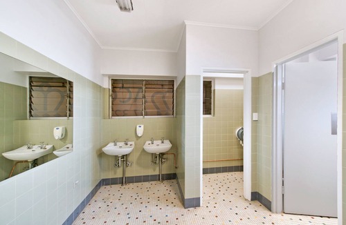 Rasmussen Hotel | Upper Ross Hotel