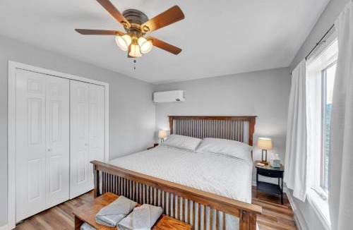 North Creek House | Upper Sleighride 25L - Wrap-Around Deck End Unit