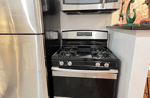 Inwood Apartment | Upper West Side NY Chic Spacious Apartment 1B 1B - Close to Everything!