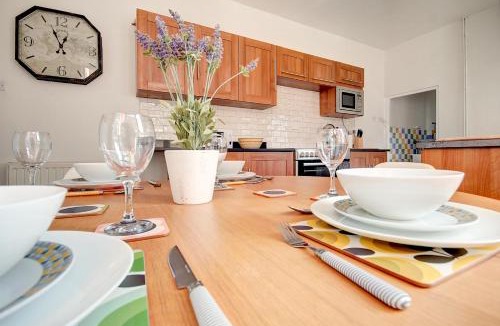 Oadby House | Upperton Road Lodge