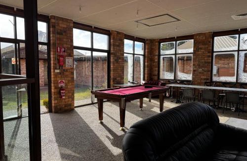 Jindabyne Ski Chalet | Upsandowns - Private pool, Spa, and Sauna