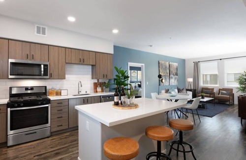 Sunnyvale Condo | Upscale 1BR Condo w Fireplace at Murphy Station