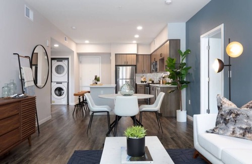 Sunnyvale Condo | Upscale 1BR Condo w Fireplace at Murphy Station