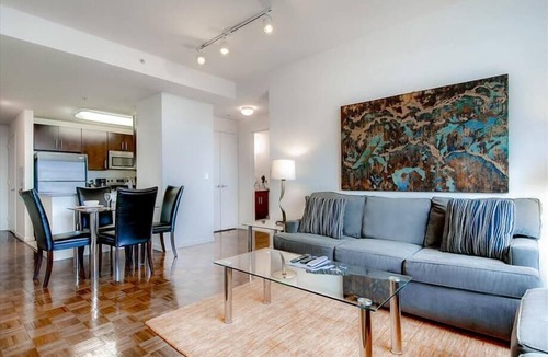 Hudson Exchange Apartment | Upscale 1BR | Full Kitchen | Washer-Dryer | by GLS