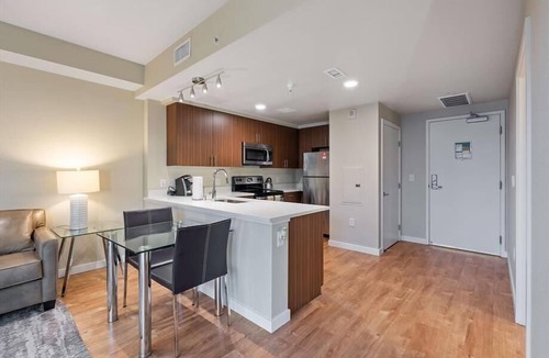 Downtown San Jose Apartment | Upscale 1BR | Laundry + Kitchen | Near Convention Center