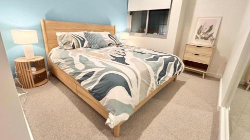 Bondi Junction Apartment | Upscale 1BR next Bondi Westfield & Trains with secure parking