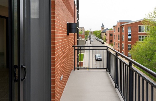 Columbia Condo | Upscale 2-bedroom luxury loft in vibrant downtown Columbia, MO, in The District