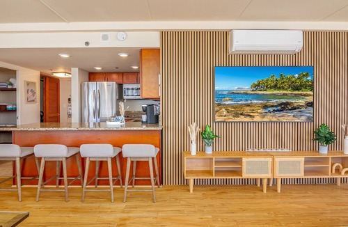 Waikiki Condo | Upscale 2BR/2BA Ocean View in Waikiki + Parking!