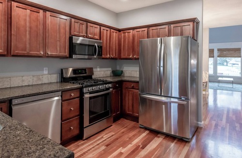 Southeast Boise House | Upscale 2BR/2BA Quiet & Comfortable Modern Retreat